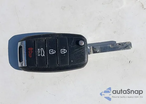 2017 Kia Optima Lx z USA, uszkodzony, nr VIN 5XXGT4L3XHG167432